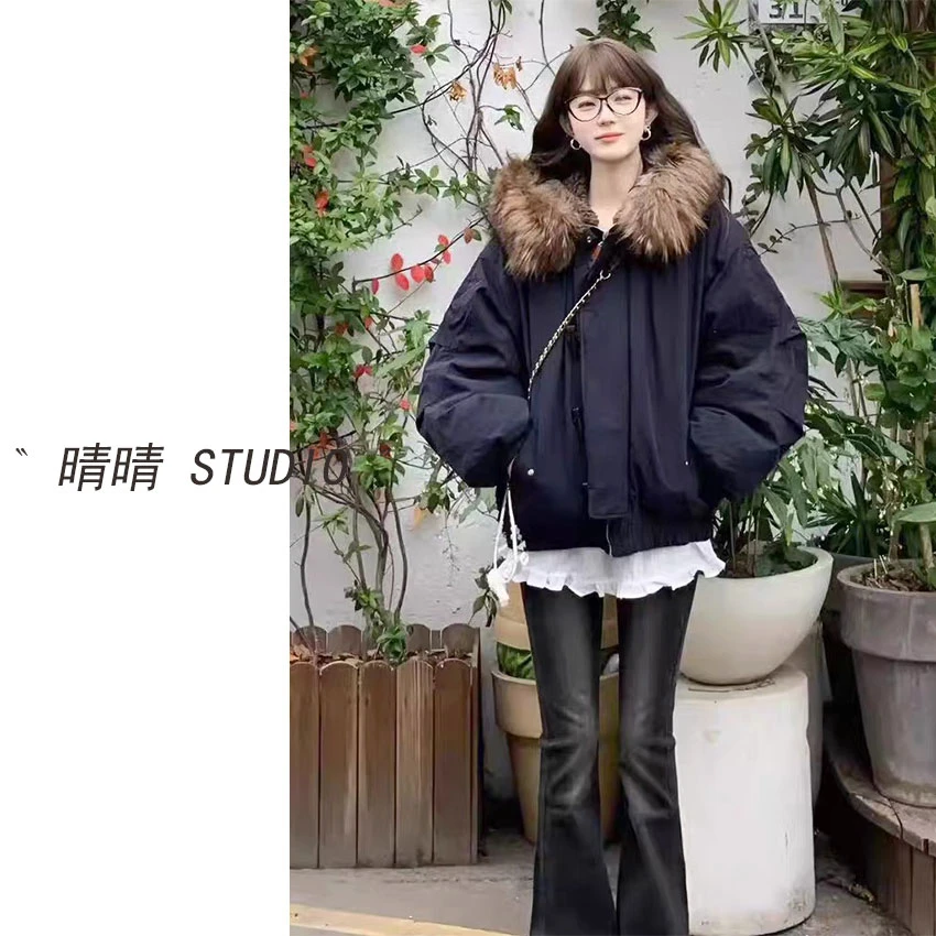 晴晴家-「鎏金暖光」25年冬韩系简约百搭休闲毛毛帽子牛角扣外套867