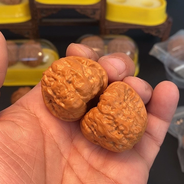 文玩核桃吊坠38尺，蛤蟆头