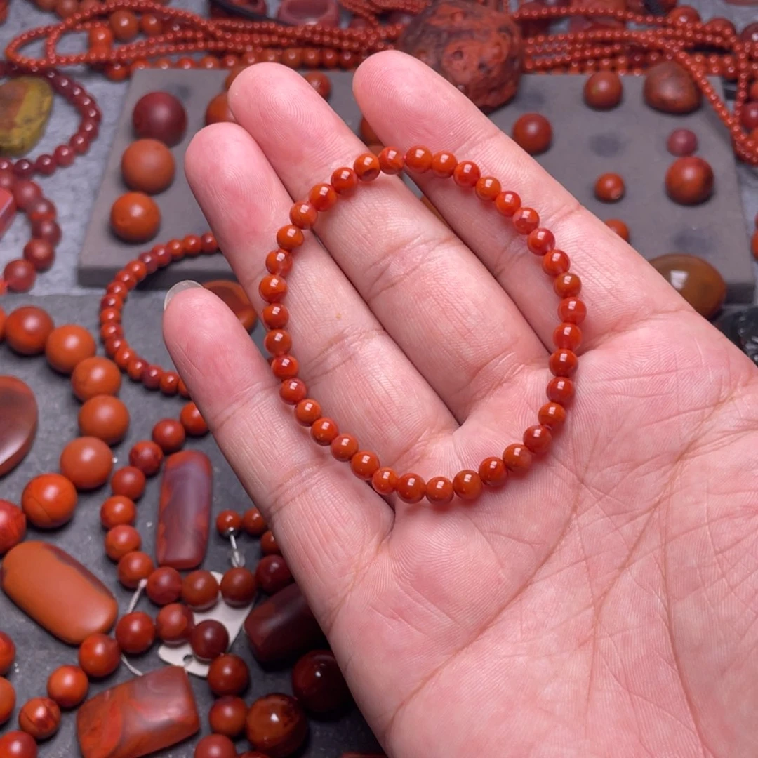 魔***女南红玛瑙单圈未镶嵌