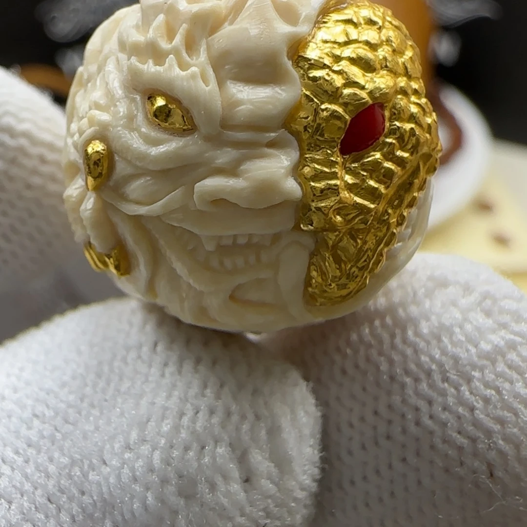 猴头核桃吊坠龙蛇之变镶嵌24k