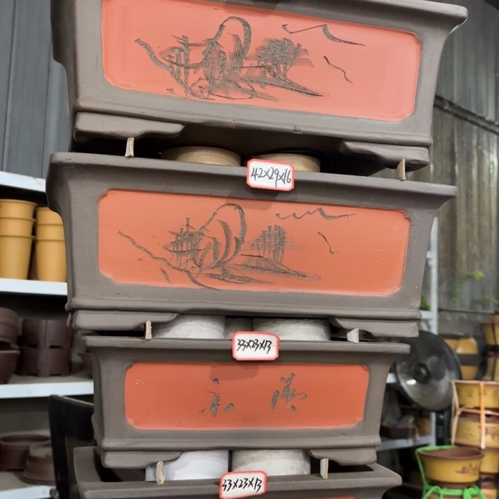 紫砂花盆138-4。