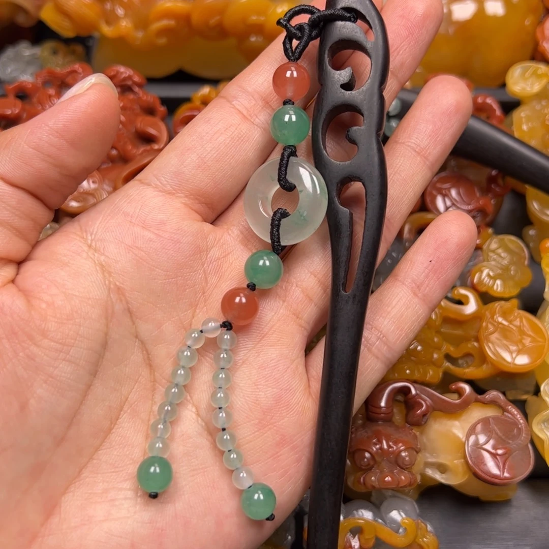 未镶嵌石英质玉（非洲翠）发饰