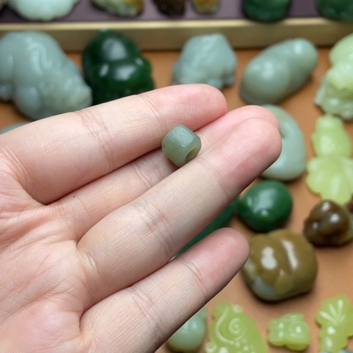 【闪购商品】颈饰未镶嵌和田玉灵**草和田玉
