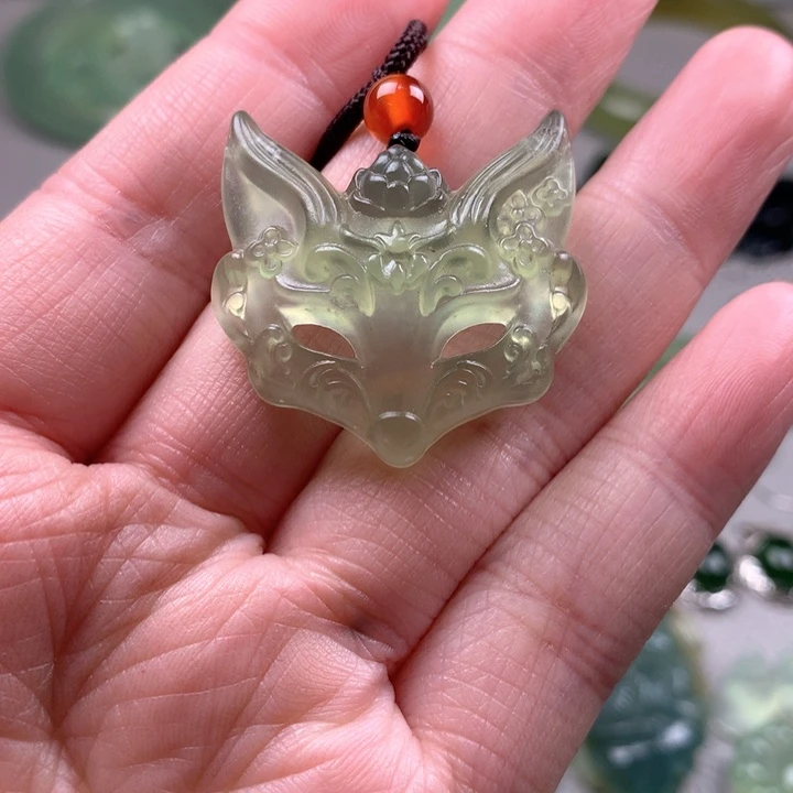 蛇纹石玉未镶嵌颈饰岫玉