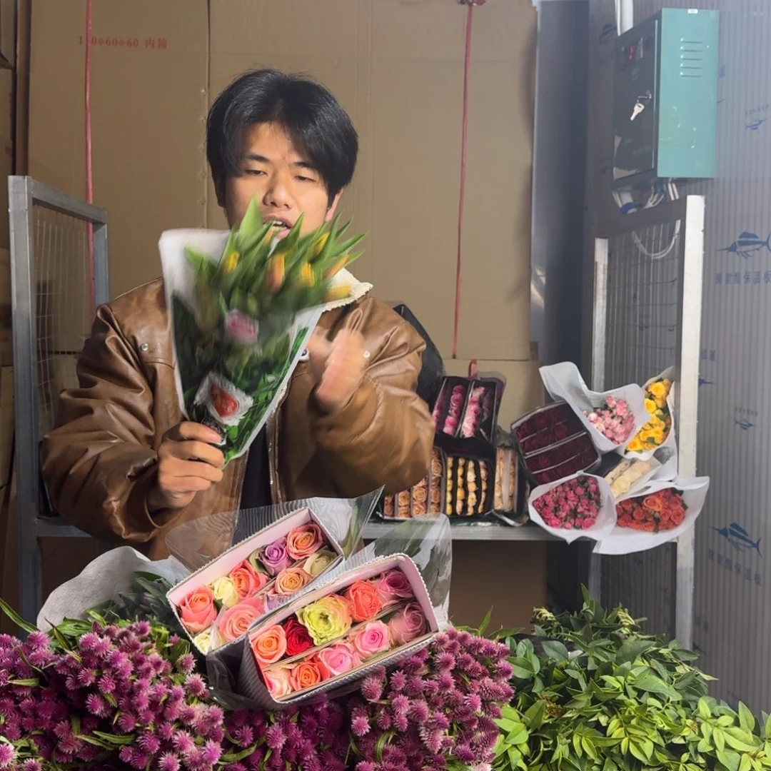 狂欢郁金香1扎。