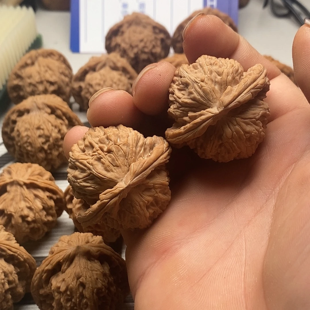 心***。吊坠文玩核桃白狮子