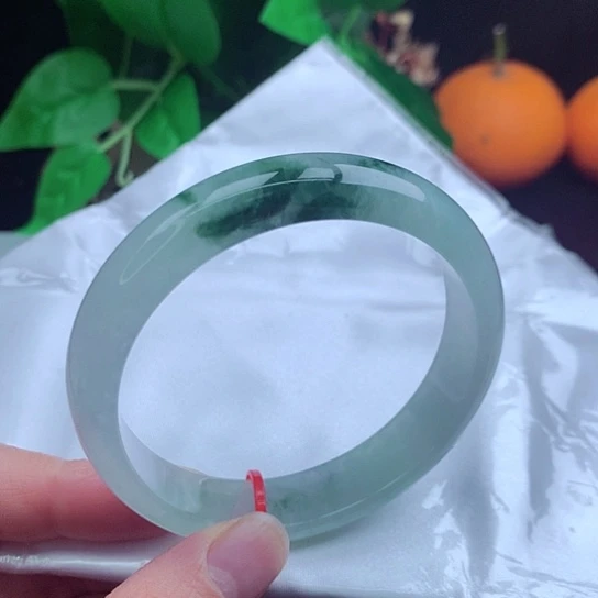 翡翠手镯未镶嵌     正圈59 冰飘花 轮胎