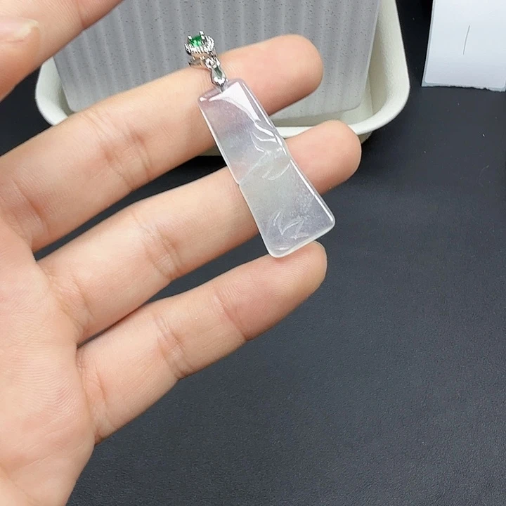 颈饰未镶嵌翡翠吊坠 1