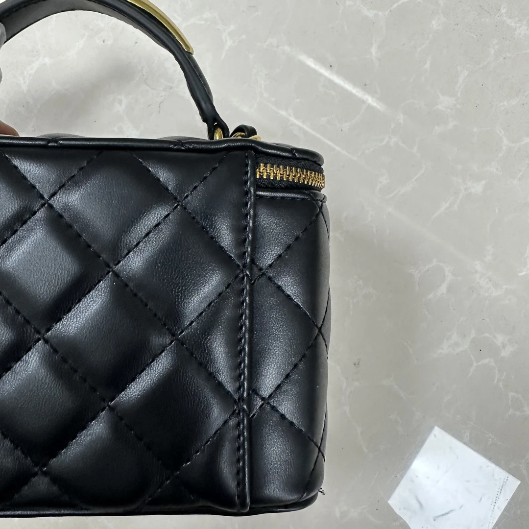 【X】金色手提收纳包777