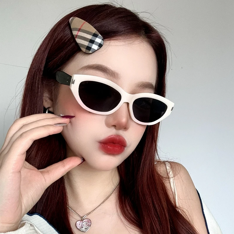 白色猫眼复古墨镜女款潮2025新款韩版拼接色防紫外线偏光太阳眼镜