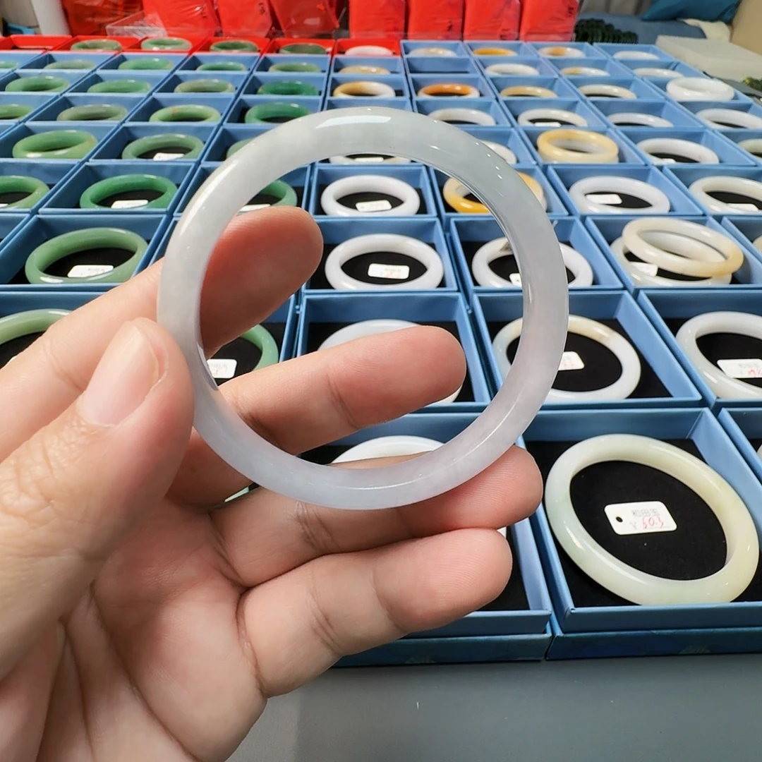 是***~翡翠未镶嵌手镯aaa