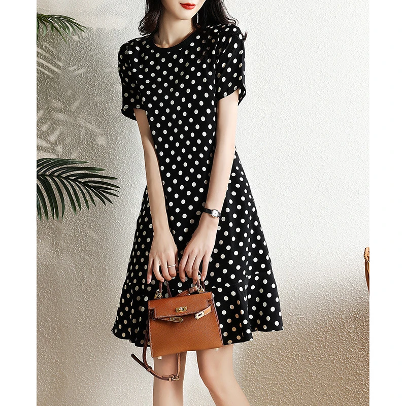 2025夏季新款波点连衣裙短袖设计感小众气质高端复古收腰显瘦中裙