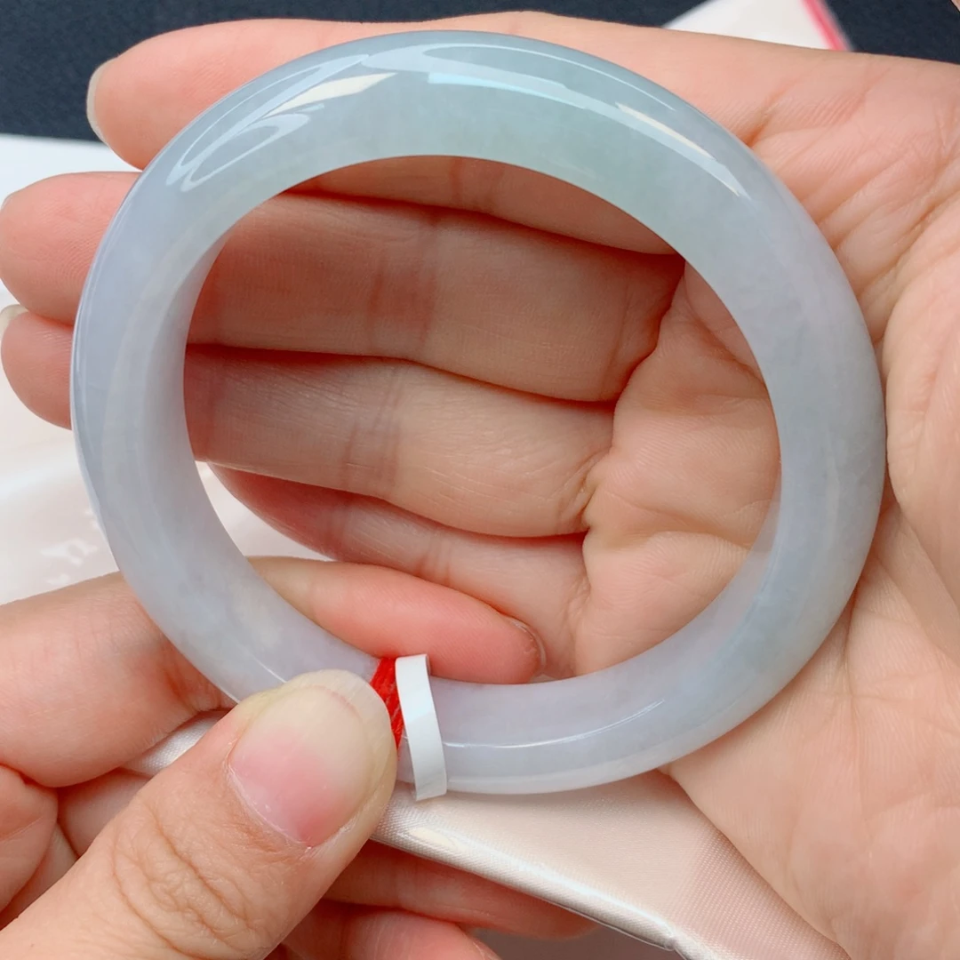青***椒翡翠未镶嵌手镯58圈