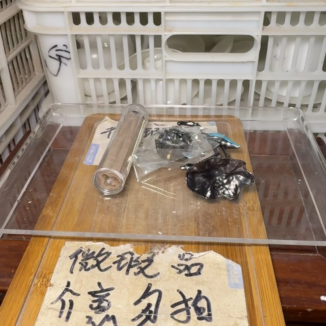 略有微瑕疵介意勿拍陶瓷器皿@