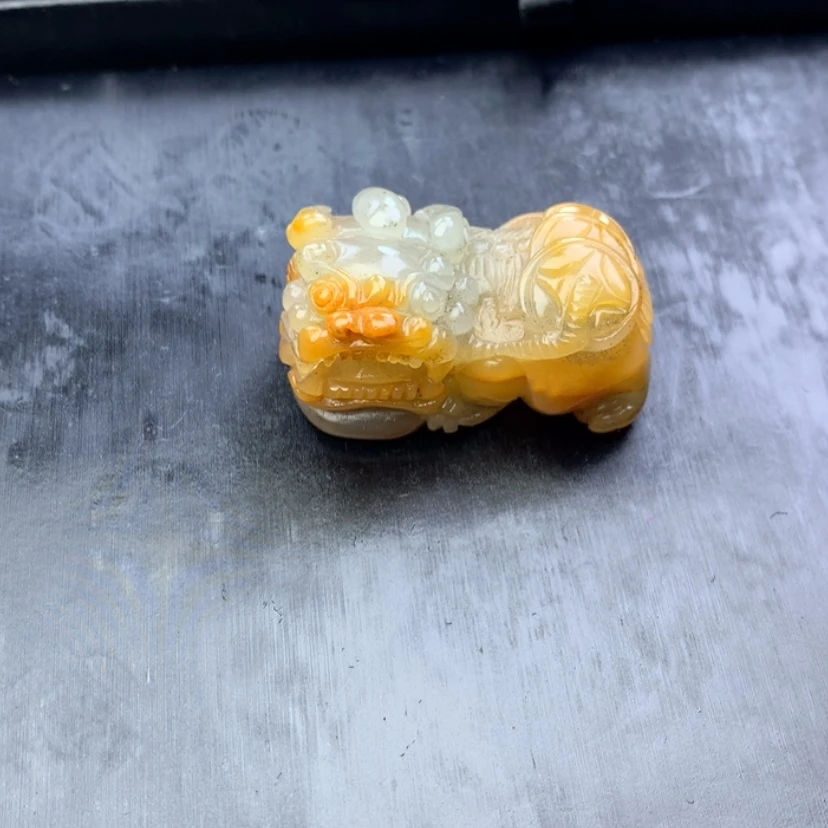 【闪购商品】石英质玉（黄龙玉）挂件未镶嵌