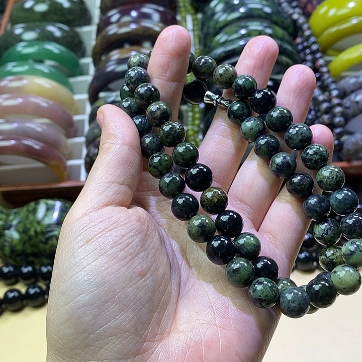 蛇纹石玉未镶嵌项链