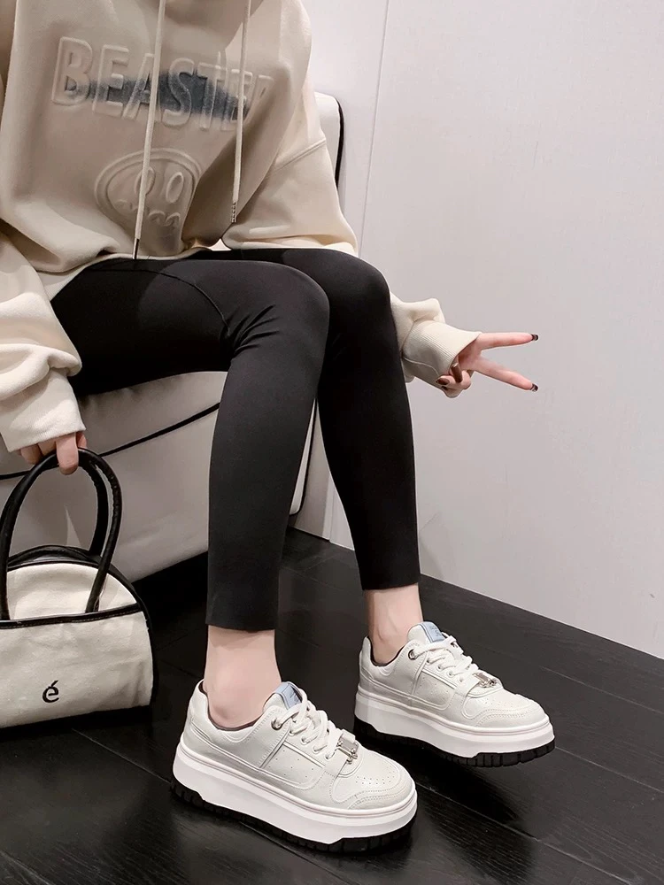 白鹿同款爆裂纹厚底小白鞋女2025新款春夏季百搭增高休闲运动板鞋