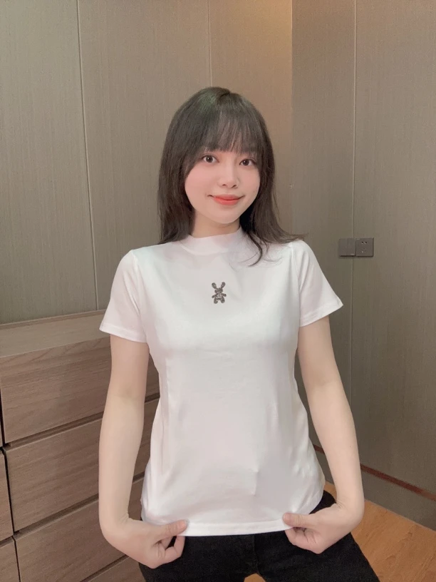 御妍婷【修身短袖】小兔子圆领t恤显瘦正肩女百搭弹力新款上衣2025