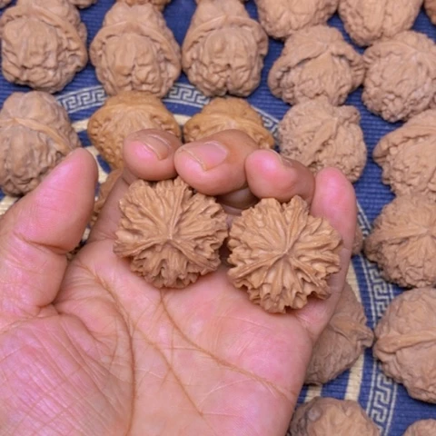 【闪购商品】吊坠文玩核桃中*三棱35