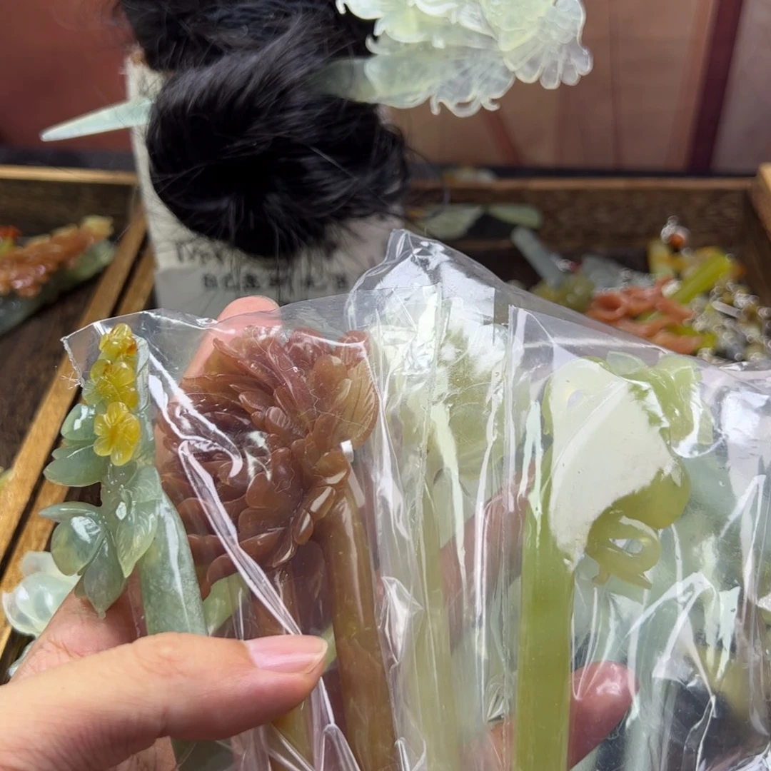 辞***生蛇纹石玉未镶嵌发簪