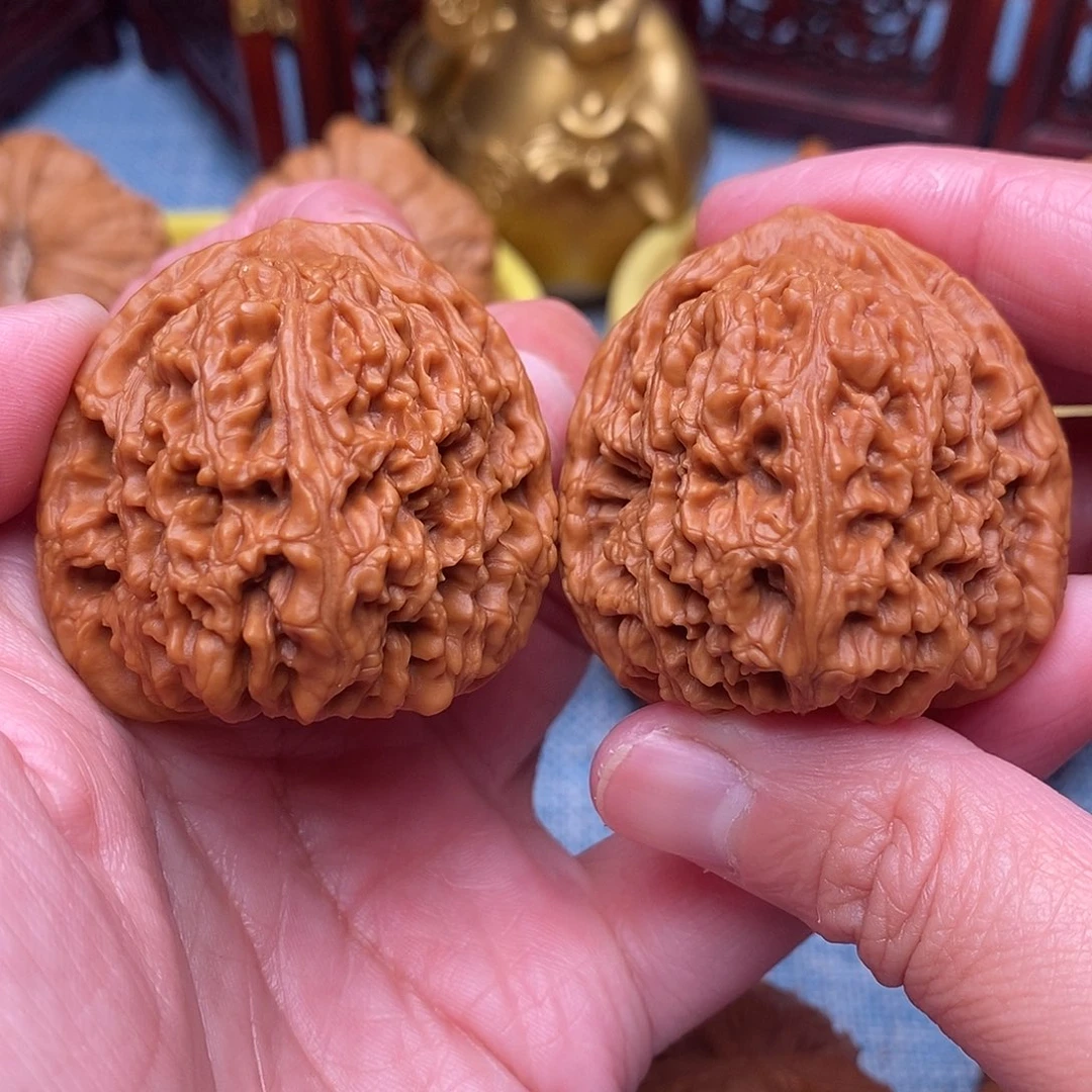 把件文玩核桃全品三角红皮南疆石40尺