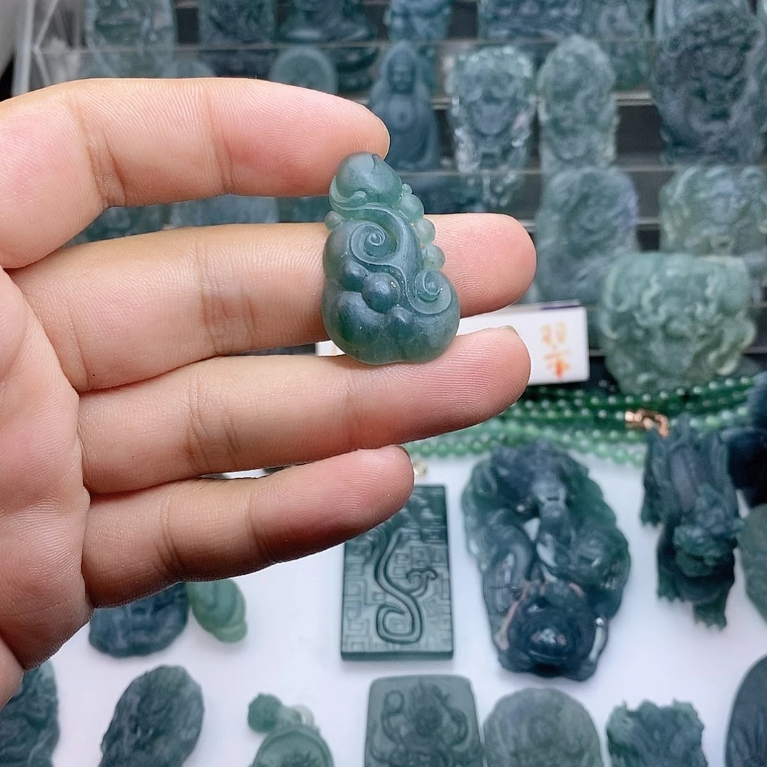 未镶嵌定制翡翠如意