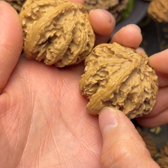 文玩核桃把件一****。秦岭核桃28