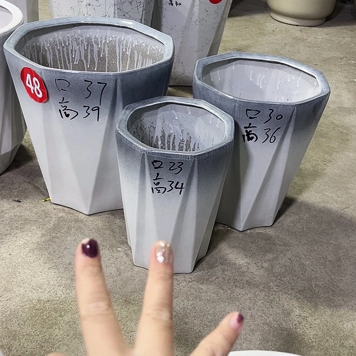 陶瓷大花盆一套三个