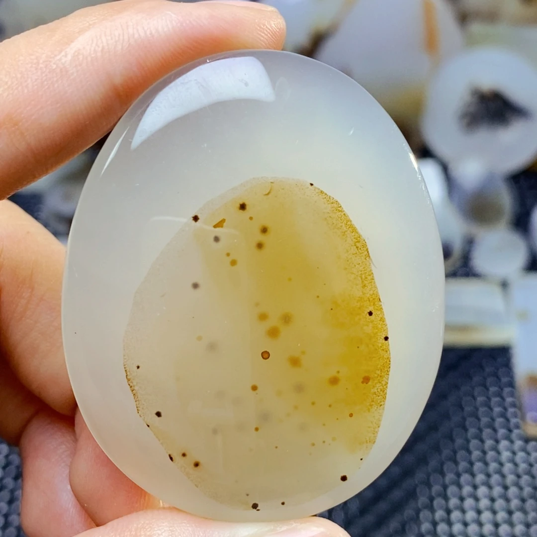 玛瑙/玉髓未镶嵌珠宝奇石