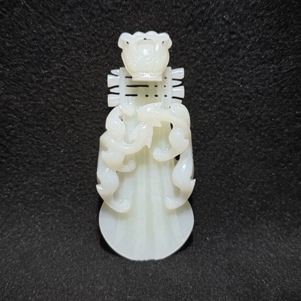 臻藏（8a）和田玉螭龙挂件2507060010