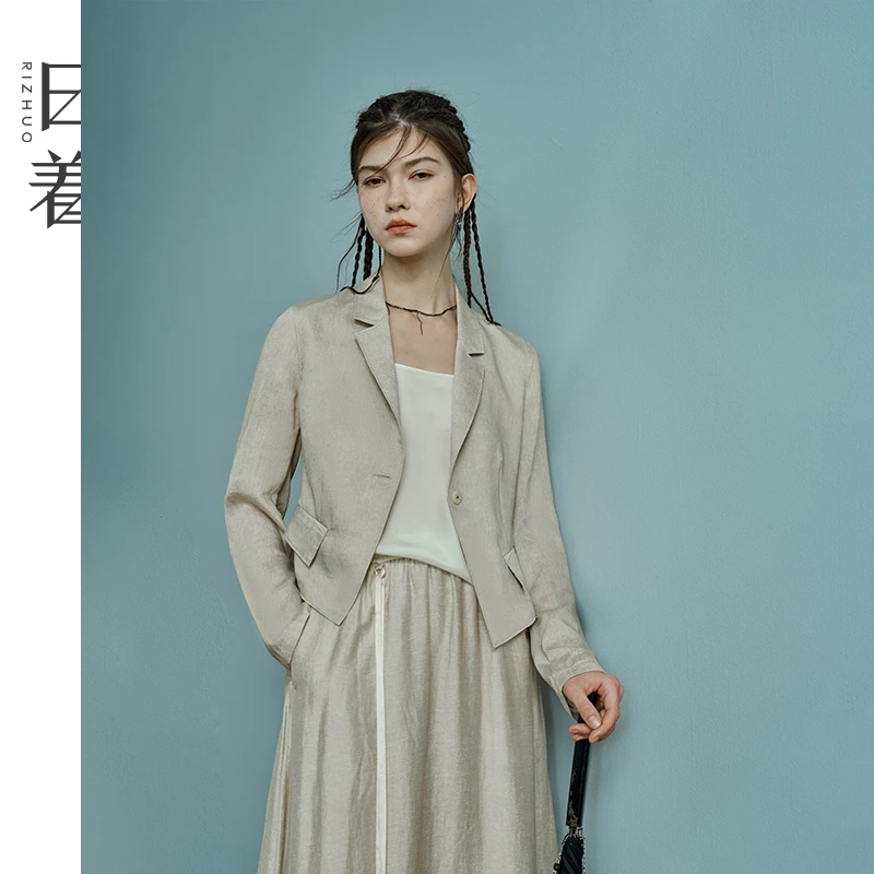 日着寻2025夏新款平驳领收腰西装短外套高级感气质上衣女RD2321W0
