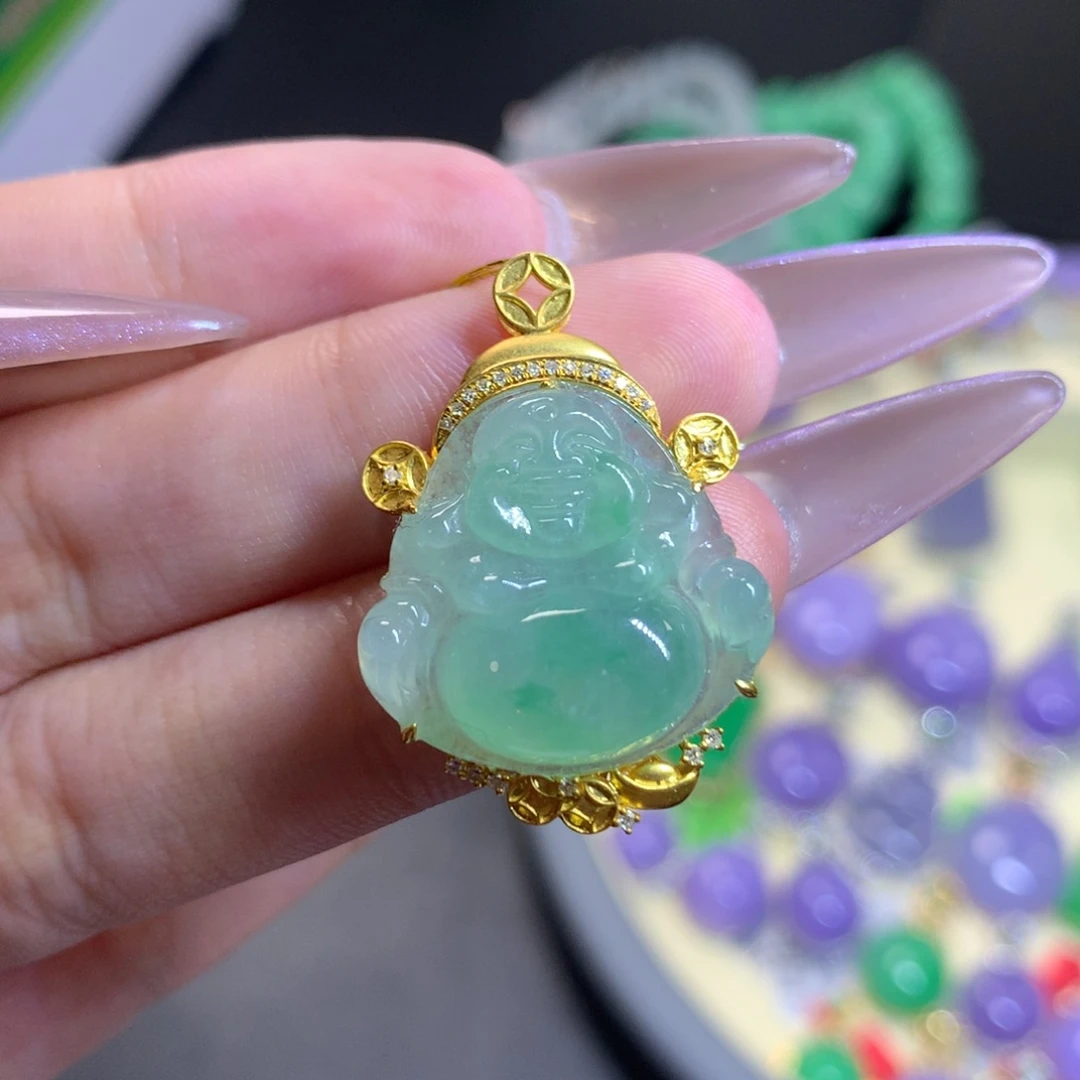 翡翠18K金镶嵌颈饰