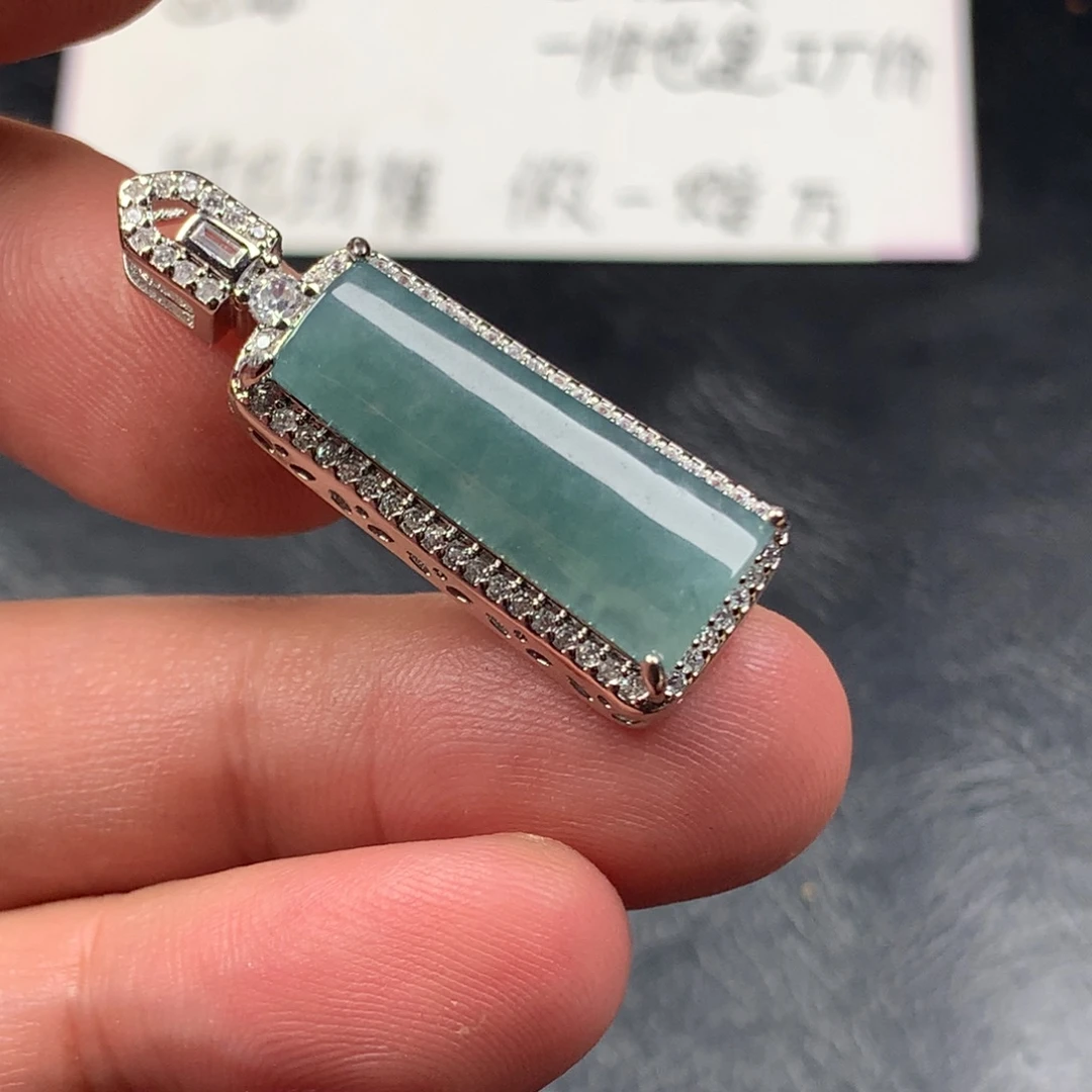 颈饰未镶嵌翡翠无事牌