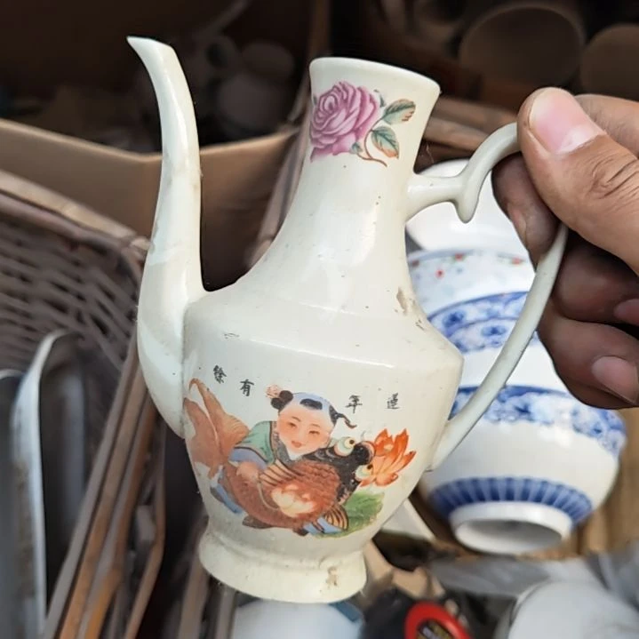 陶瓷盘子碗啥都有