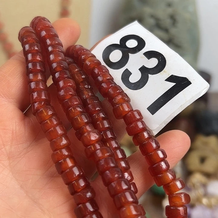 玛瑙/玉髓颈饰未镶嵌红*杉