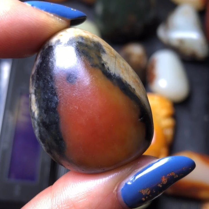 和田玉未镶嵌珠宝奇石