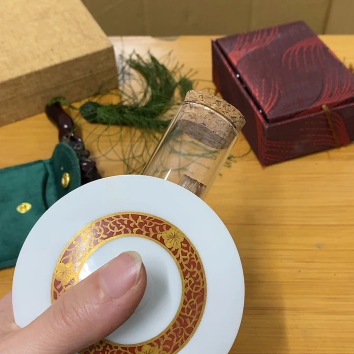 瓷片哈中古工艺品一件