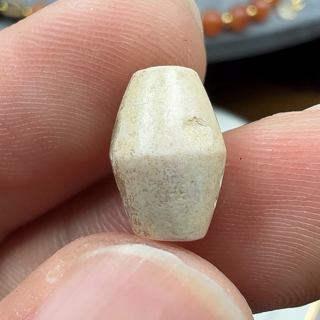 玛瑙/玉髓未镶嵌珠宝半成品x24   11.3×8鸡骨白满沁