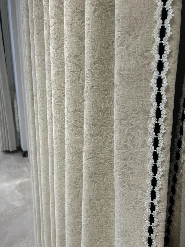 煜宁 雪尼尔奶茶色蔷薇成品加厚布帘【高温定型】