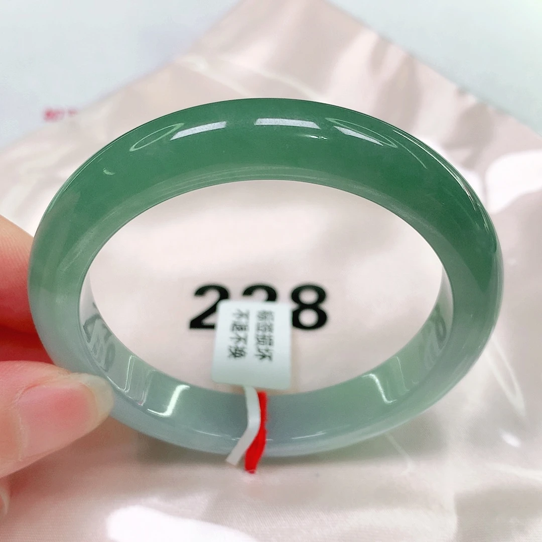 翡翠手镯未镶嵌3 号翡翠手镯