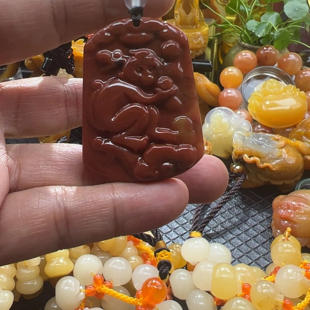 石英质玉未镶嵌颈饰