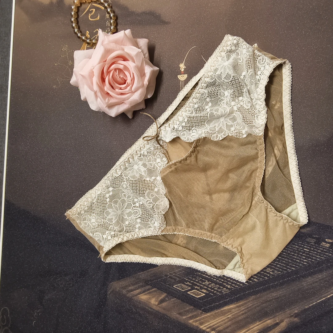女士时尚高奢蕾丝内裤
