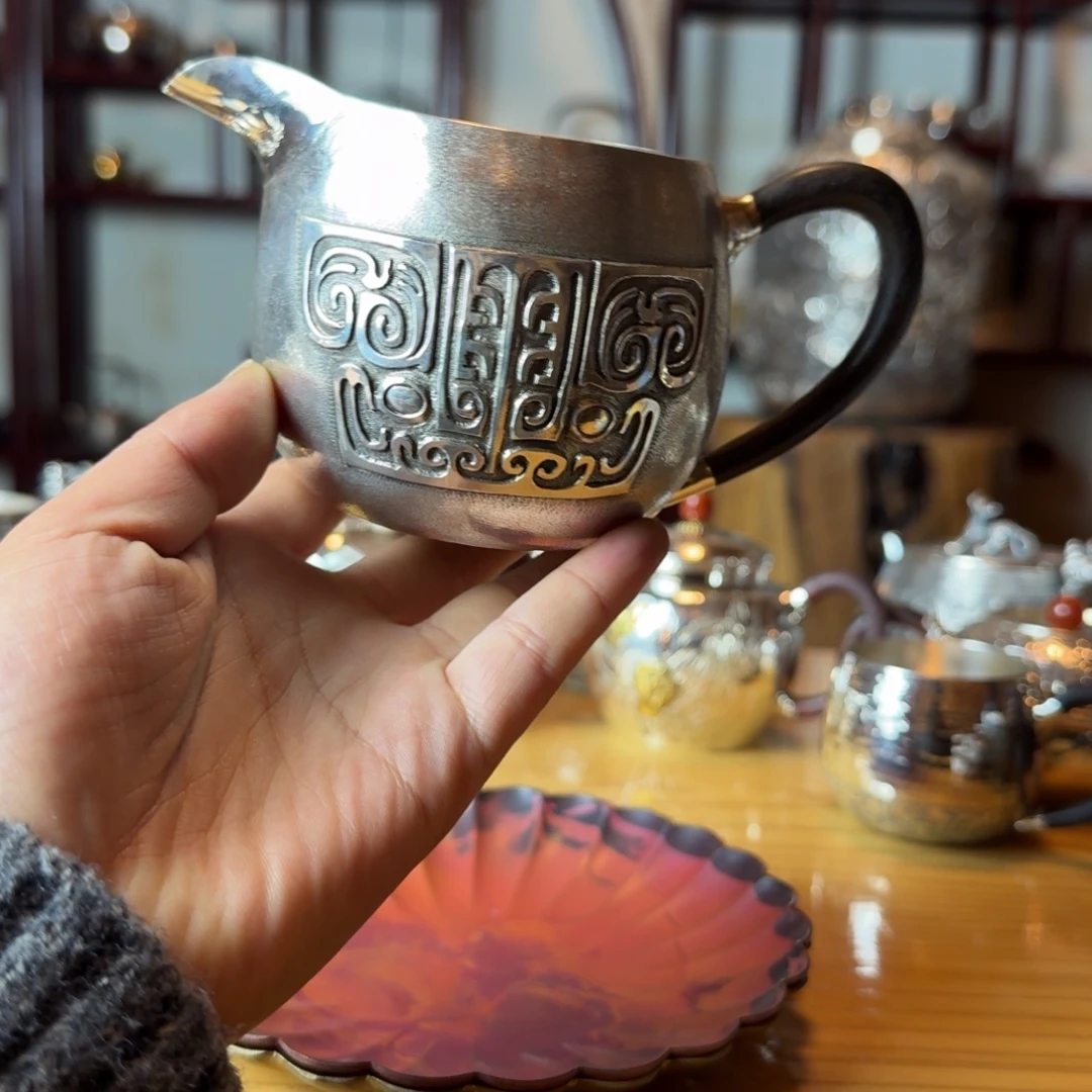 银壶说足银999纯手工饕餮纹公道杯