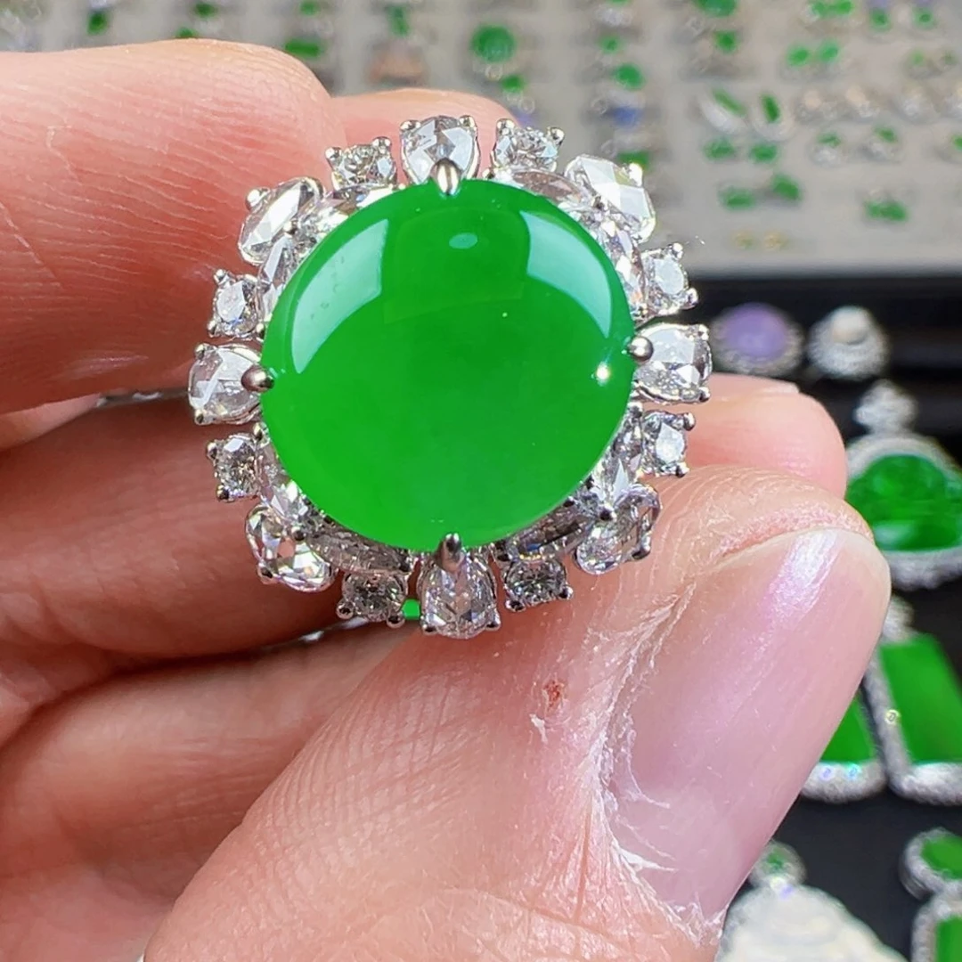 翡翠戒指18K金镶嵌戒指