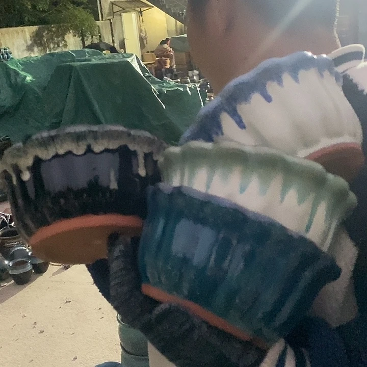 红陶正品颜色不挑。介意别拍