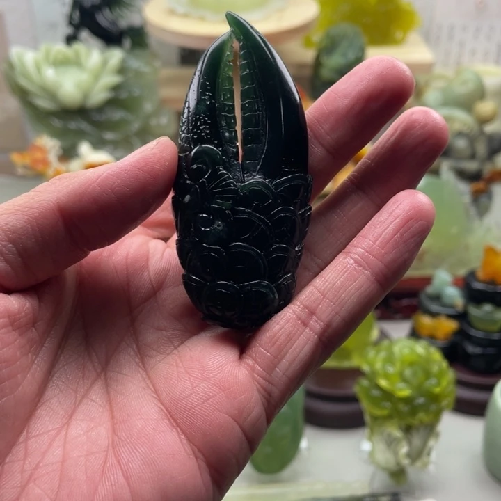 蛇纹石玉未镶嵌四大名玉手把