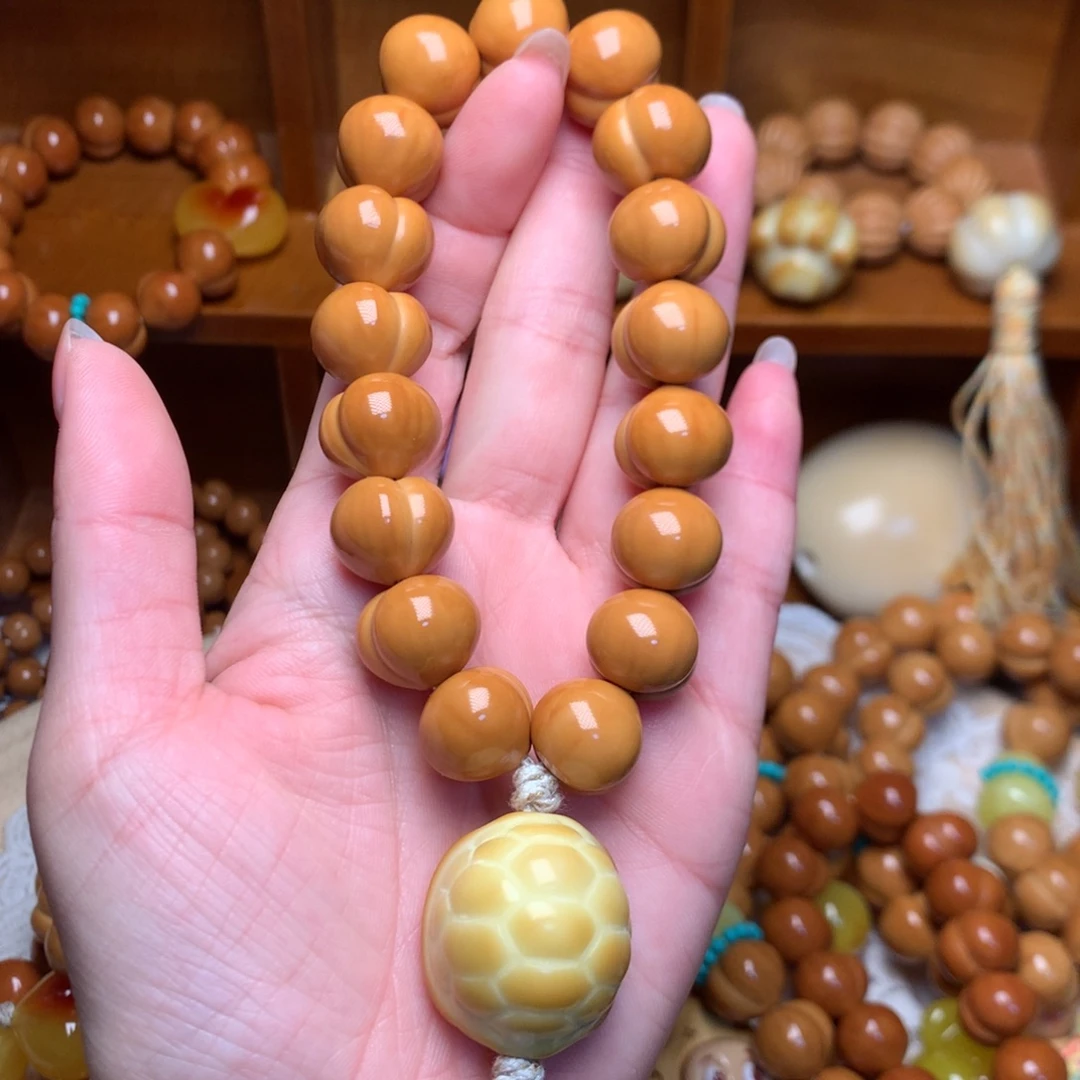 猴头核桃把件14高定屁桃手持富甲