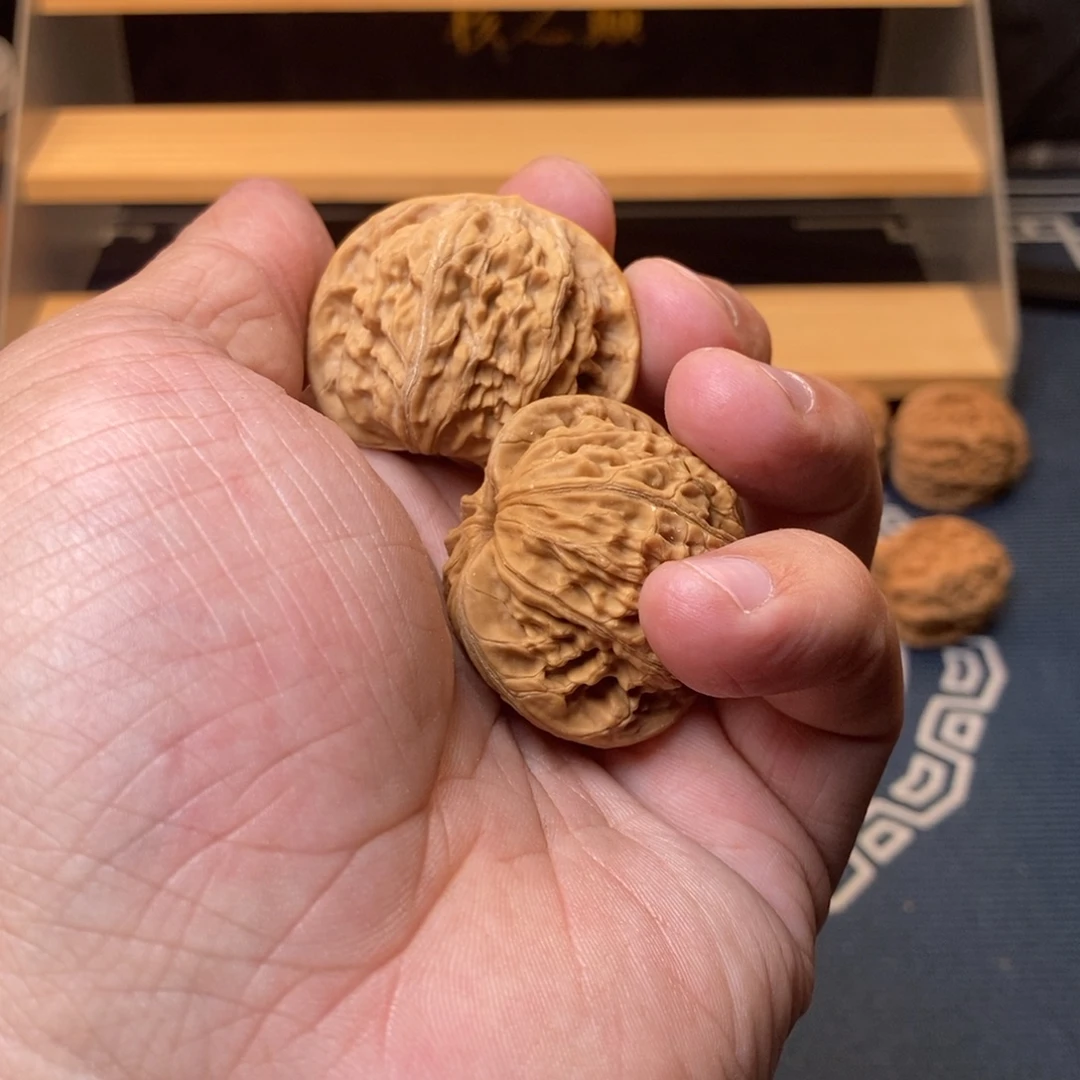 舰***哥把件文玩核桃39赵闷