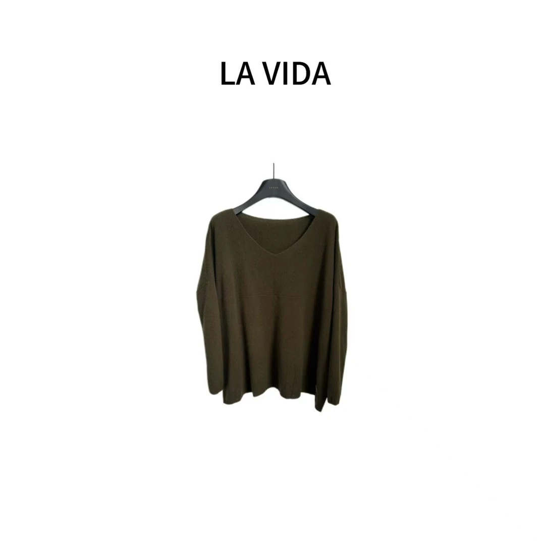 LA VIDA-「绒感太绝」定染芥绿V领宽松款绒衫