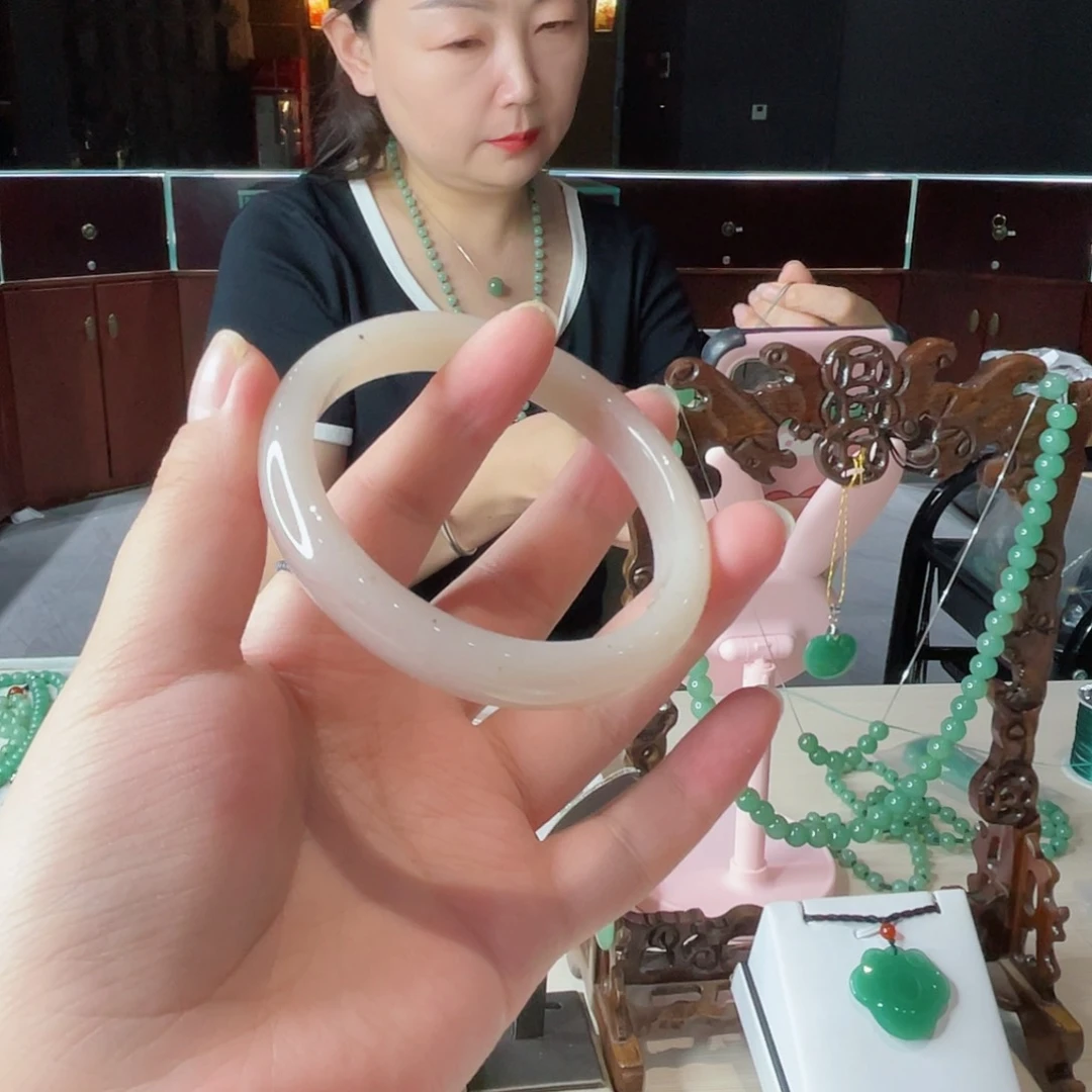 密玉（石英质玉）未镶嵌颈饰?****开58